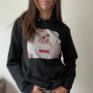 Black Graphic Hoodie Pullover Sweatshirt with Print - Spinns‎ "Kitty"